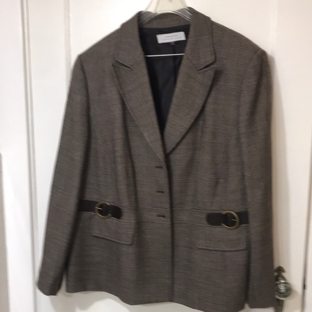 Tahiti size 20 w color brown